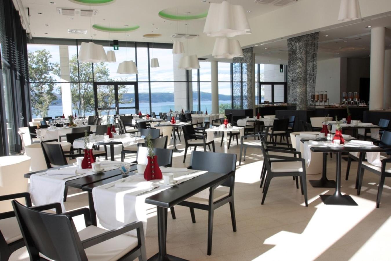 Apartments Grand Novi Vinodolski Resort מראה חיצוני תמונה