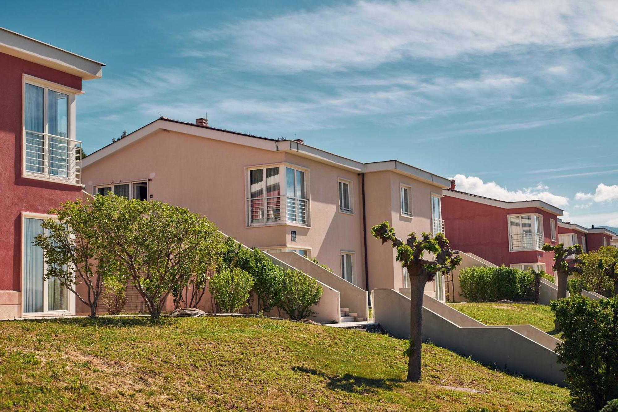 Apartments Grand Novi Vinodolski Resort מראה חיצוני תמונה
