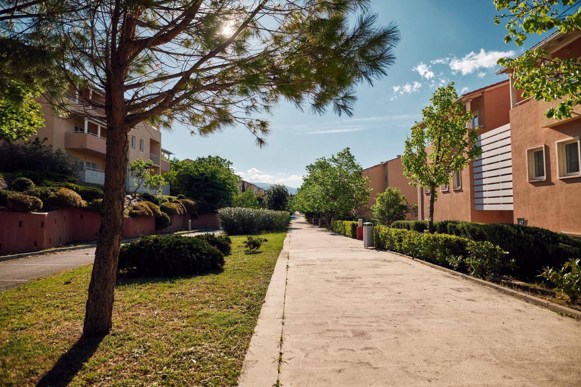 Apartments Grand Novi Vinodolski Resort מראה חיצוני תמונה