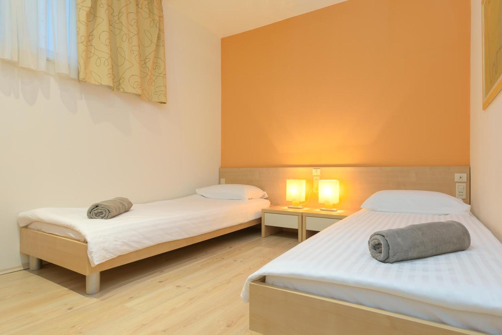 Apartments Grand Novi Vinodolski Resort מראה חיצוני תמונה