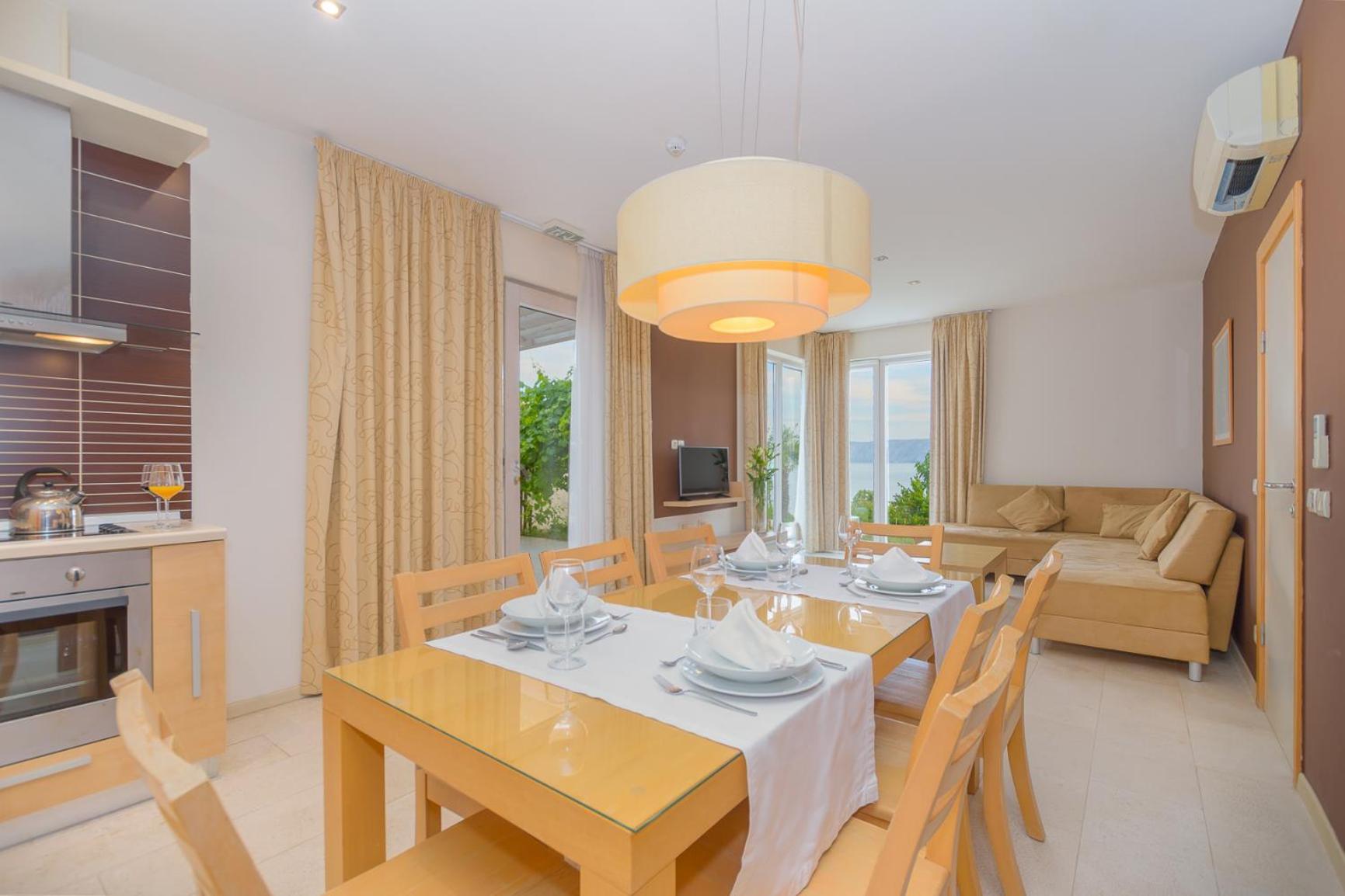 Apartments Grand Novi Vinodolski Resort מראה חיצוני תמונה