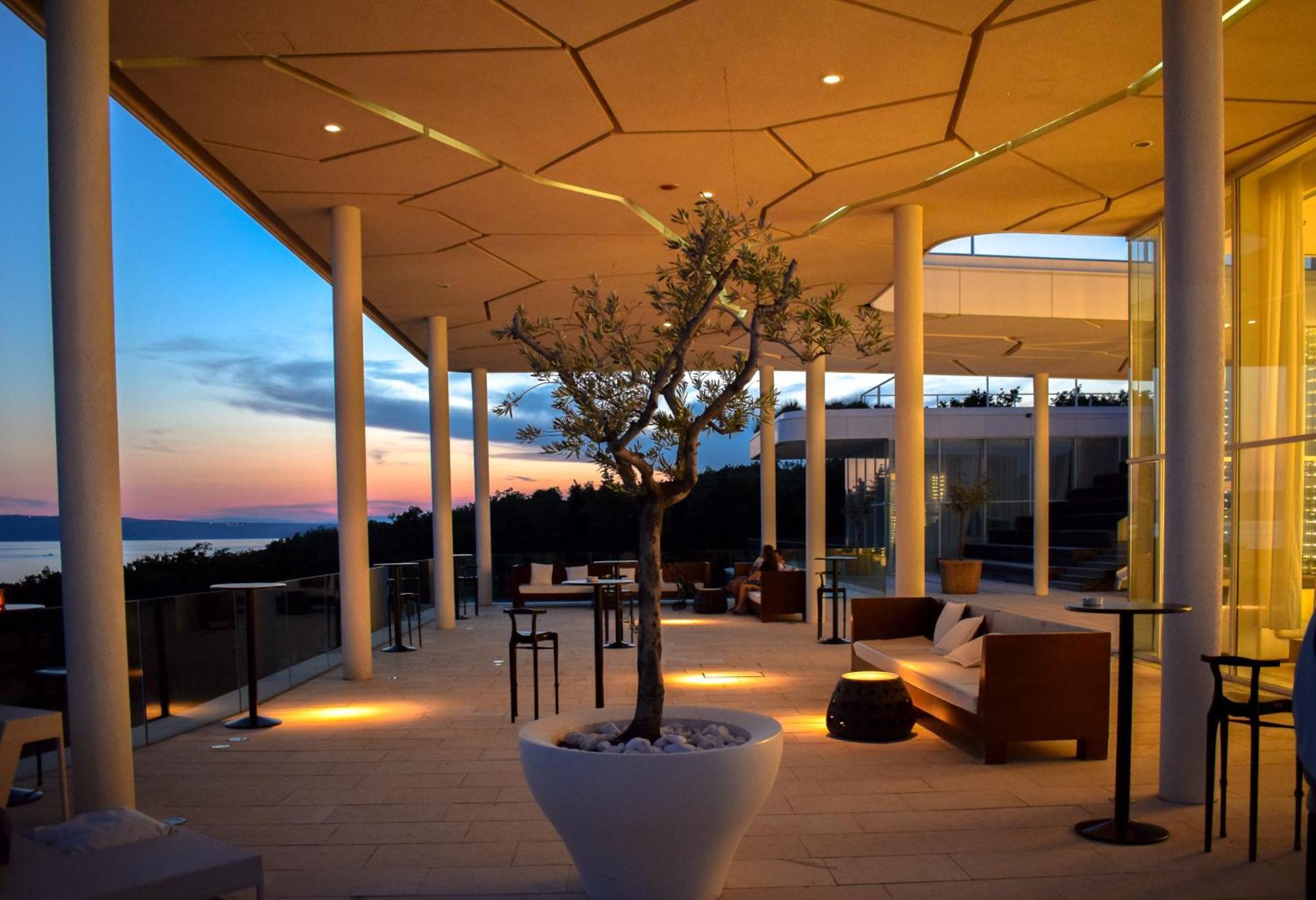 Apartments Grand Novi Vinodolski Resort מראה חיצוני תמונה