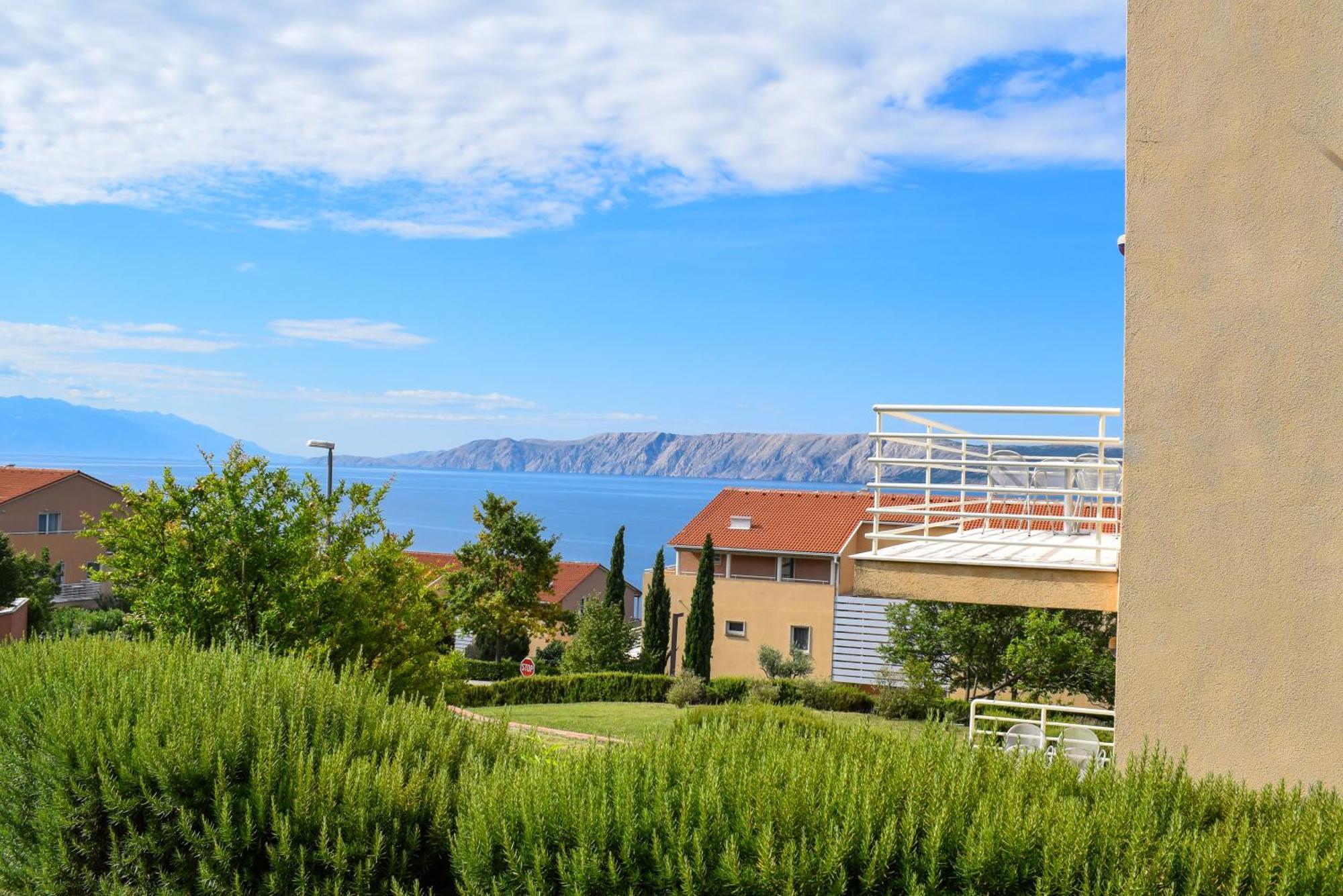 Apartments Grand Novi Vinodolski Resort מראה חיצוני תמונה